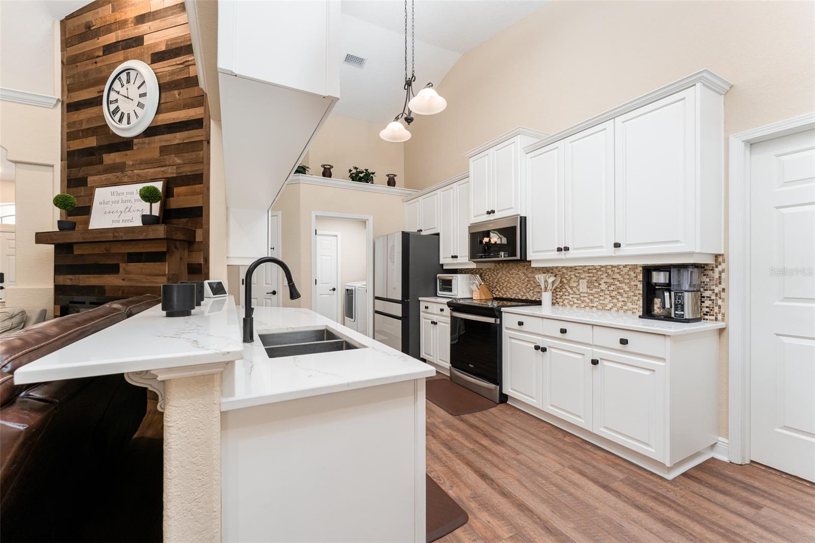 Image 16 of 71 For 901 8th Ave Sw