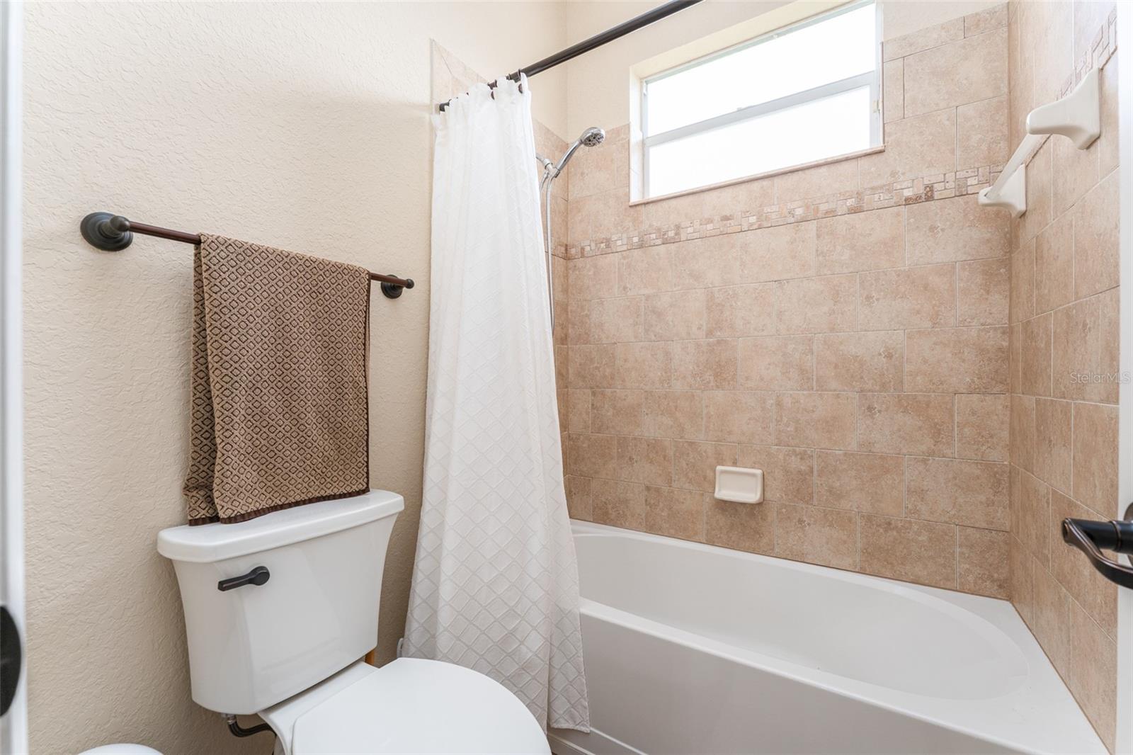 Image 32 of 71 For 901 8th Ave Sw