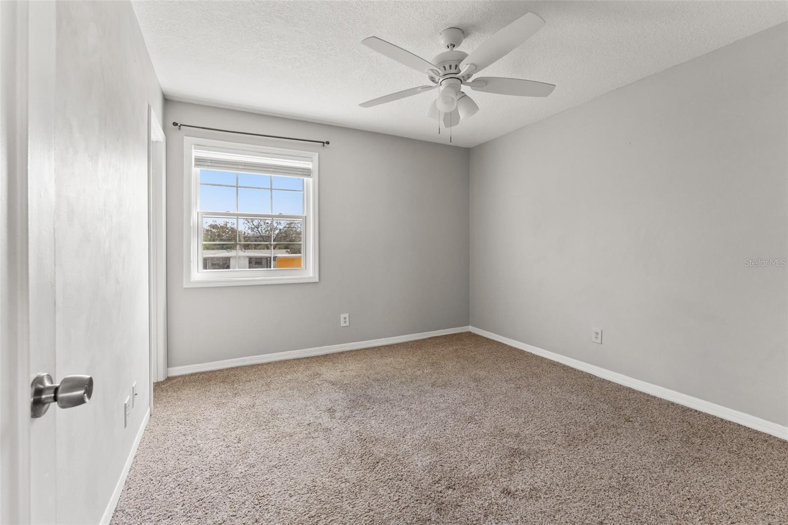 Image 12 of 28 For 209 Seahorse Drive Se D