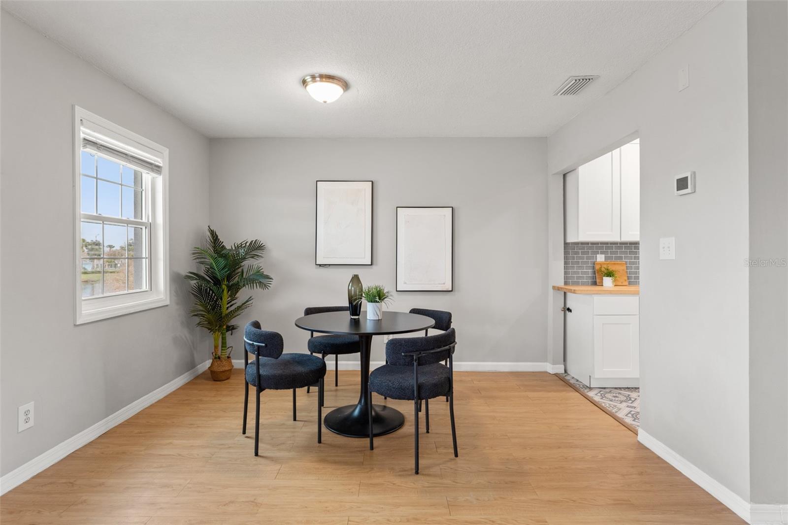 Image 6 of 28 For 209 Seahorse Drive Se D