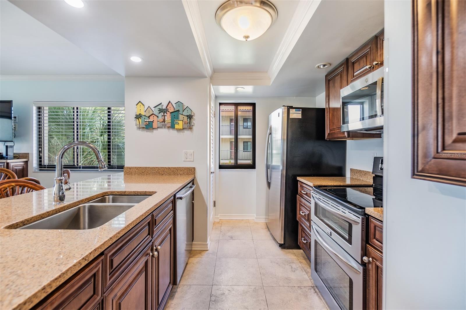 Image 10 of 35 For 7403 Bayshore Drive 305