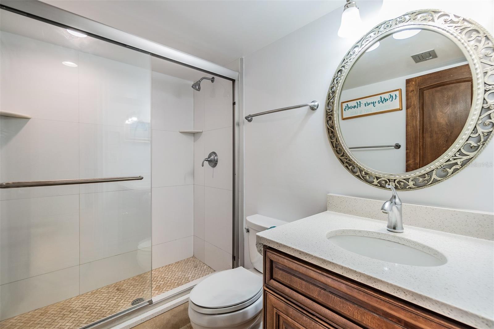 Image 14 of 35 For 7403 Bayshore Drive 305