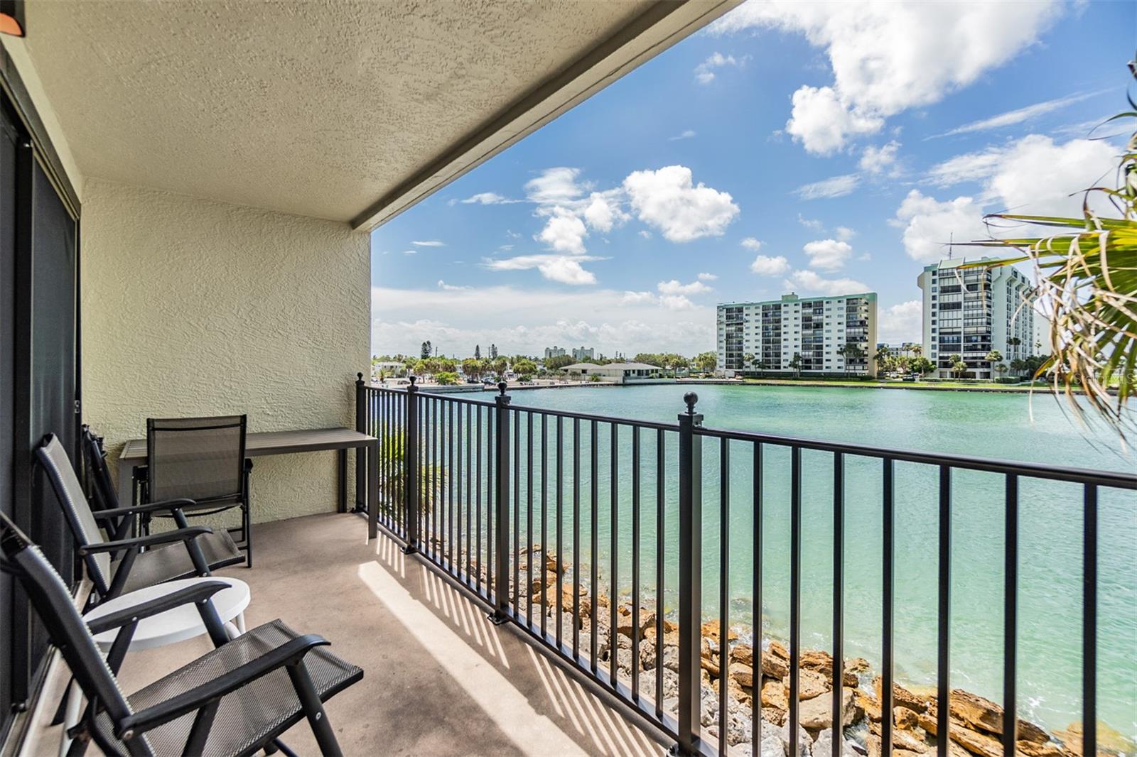 Image 19 of 35 For 7403 Bayshore Drive 305