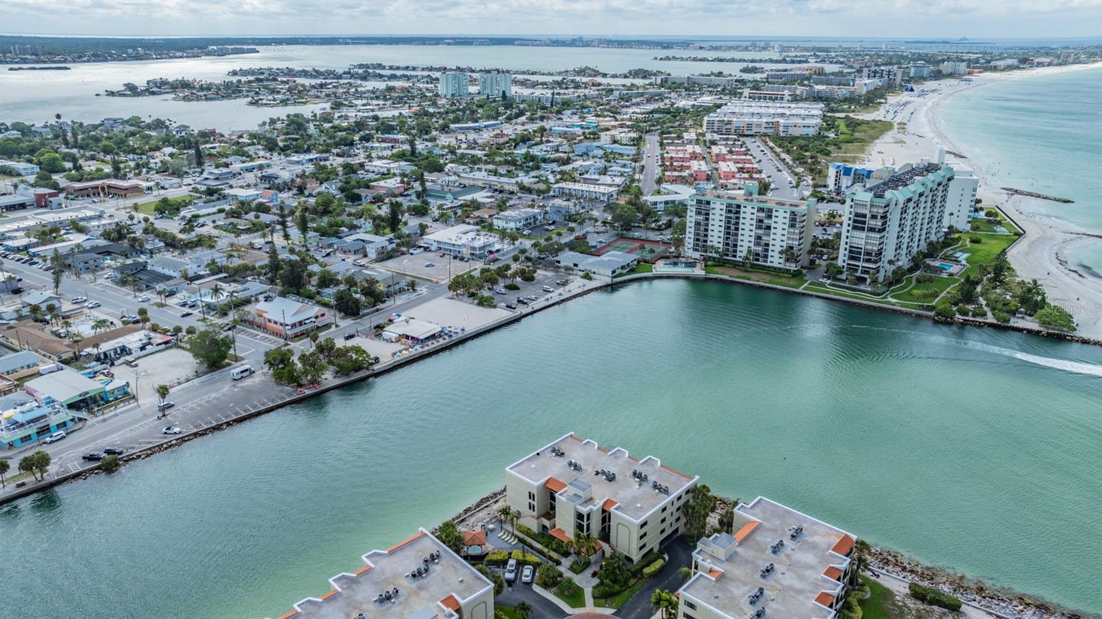 Image 25 of 35 For 7403 Bayshore Drive 305