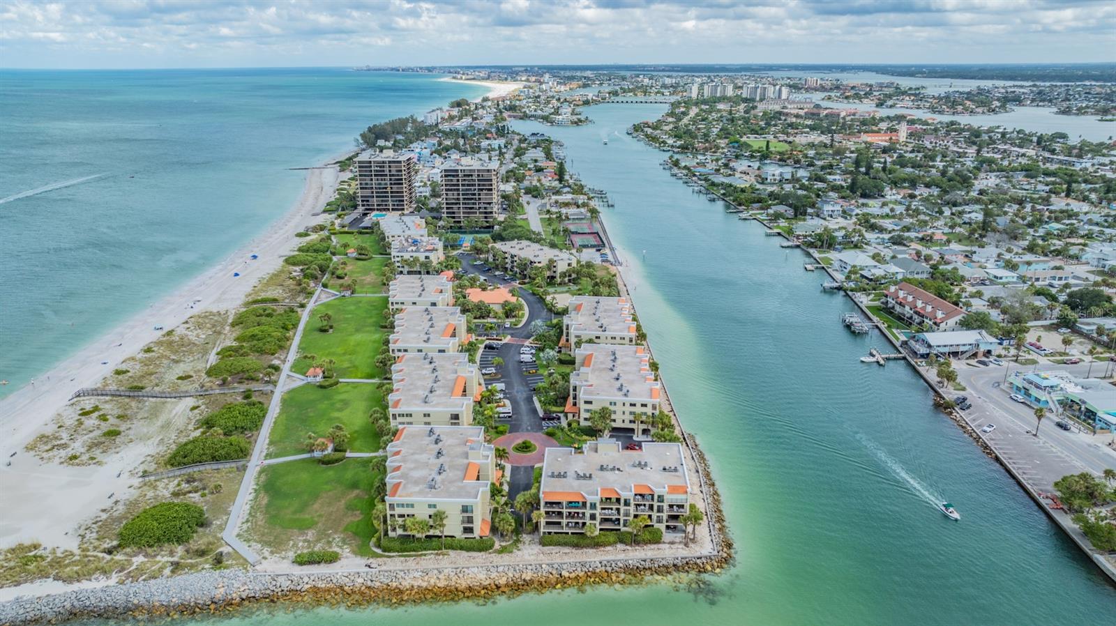 Image 29 of 35 For 7403 Bayshore Drive 305