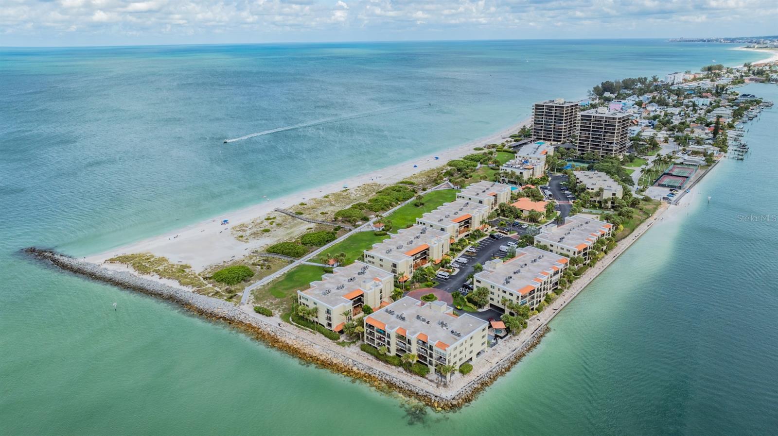 Image 30 of 35 For 7403 Bayshore Drive 305