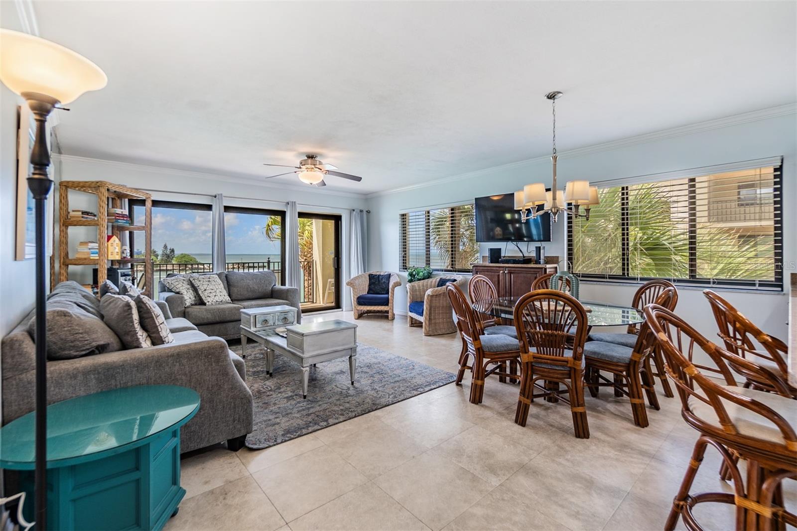 Image 7 of 35 For 7403 Bayshore Drive 305