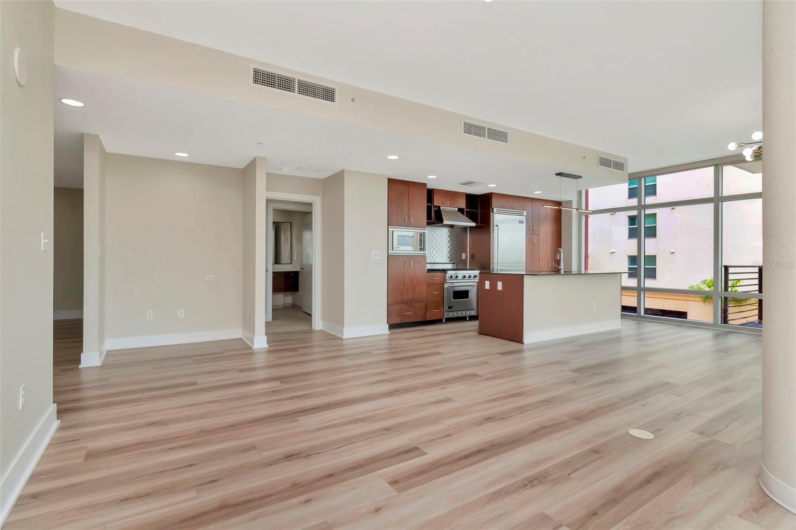 Image 16 of 67 For 1208 Kennedy Boulevard 419