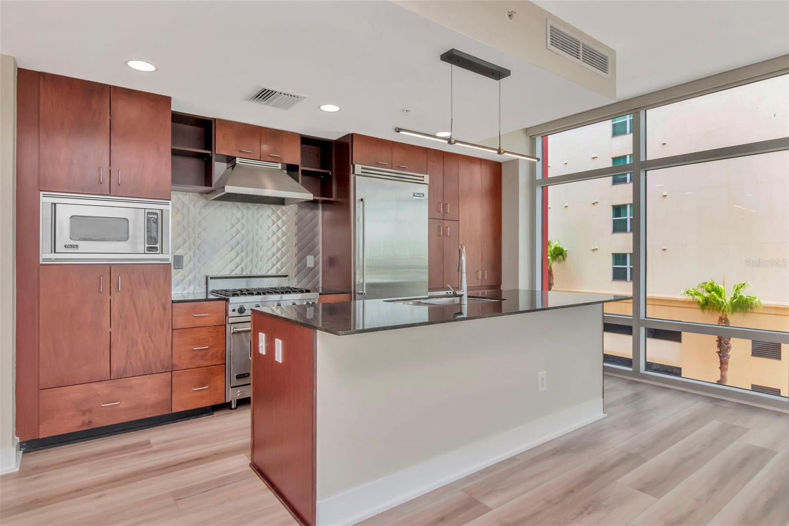 Image 6 of 67 For 1208 Kennedy Boulevard 419