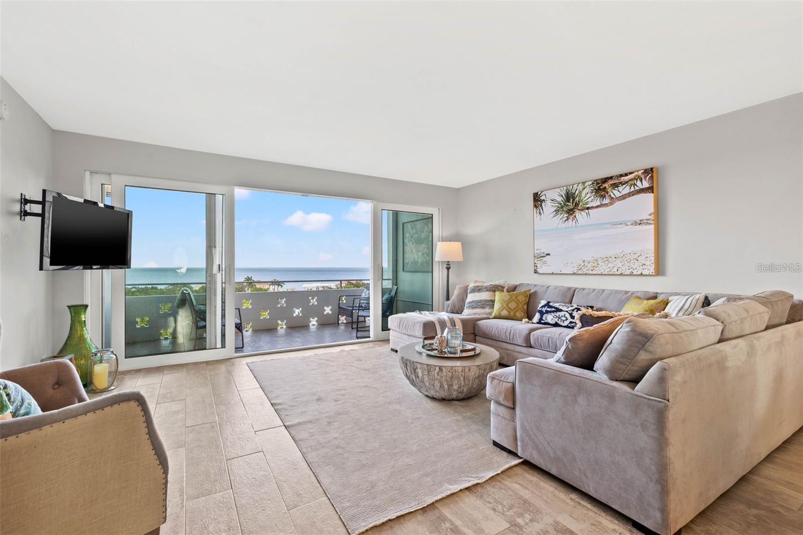 Listing photo id 8 for 1365 Snell Isle Boulevard Ne 8d