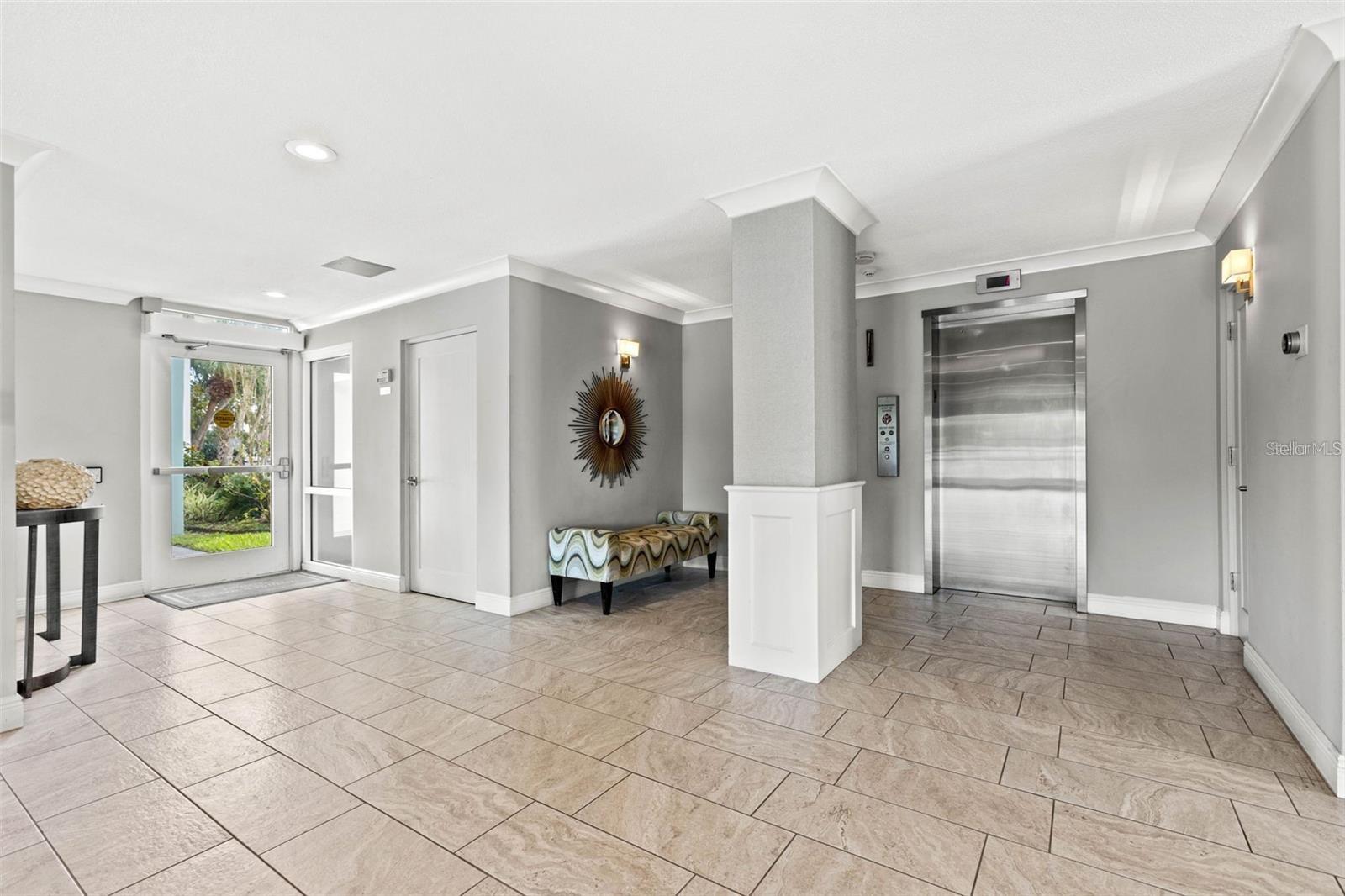 Listing photo id 35 for 1365 Snell Isle Boulevard Ne 8d