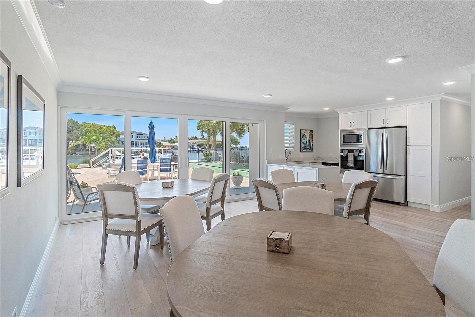 Listing photo id 41 for 1365 Snell Isle Boulevard Ne 8d