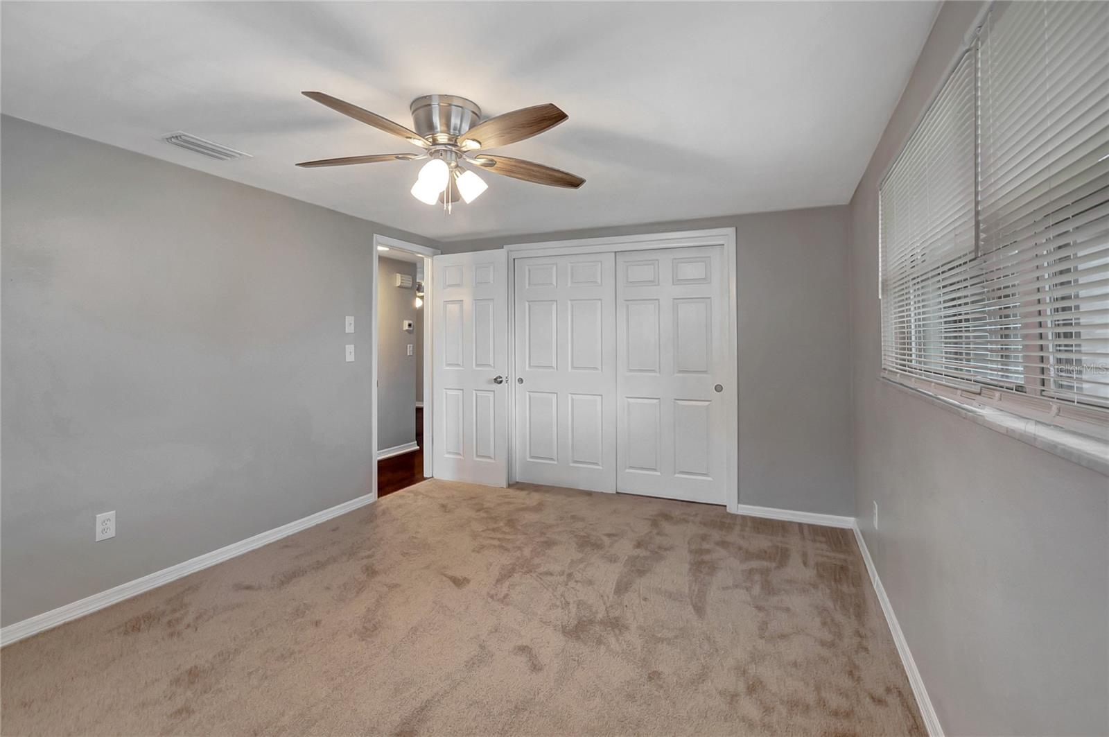 Listing photo id 21 for 6234 Maplewood Drive