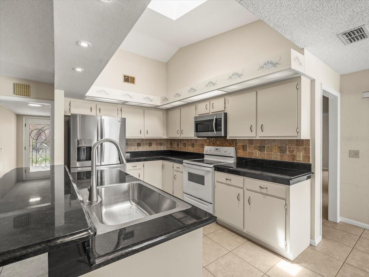 Image 11 of 59 For 1110 Woodcrest Avenue