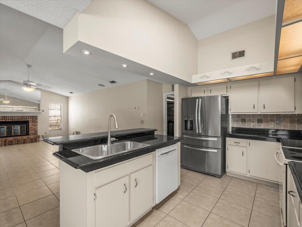 Image 12 of 59 For 1110 Woodcrest Avenue