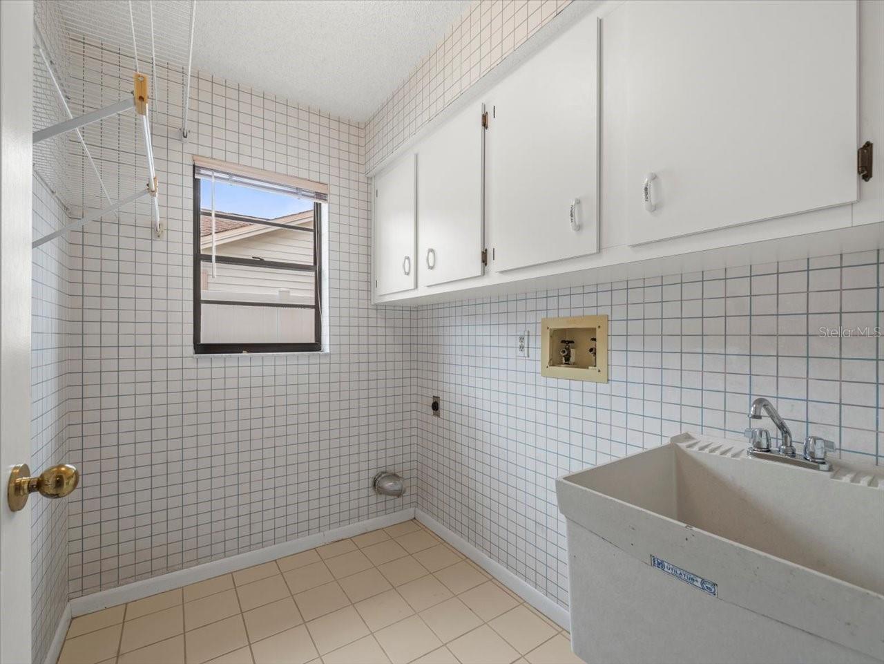Image 43 of 59 For 1110 Woodcrest Avenue
