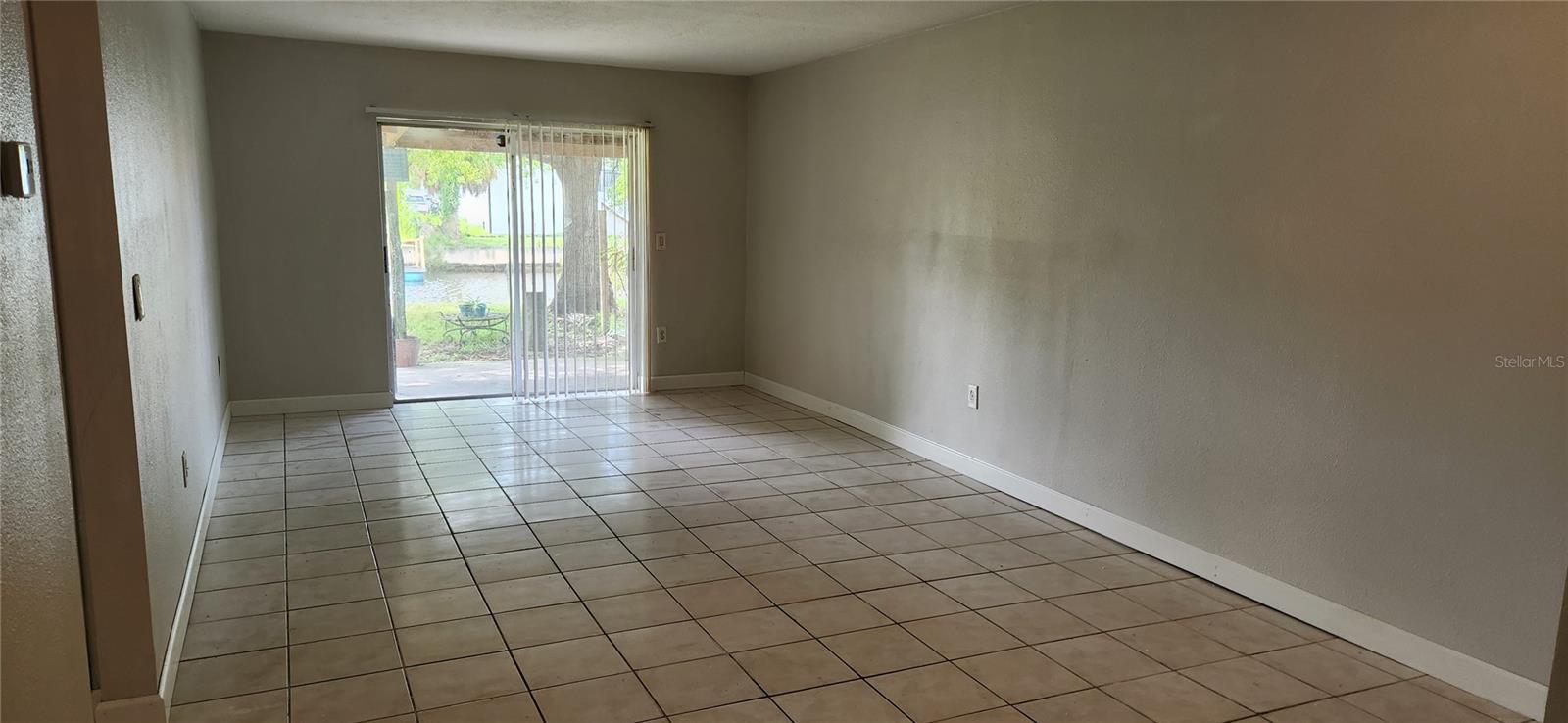 Image 7 of 19 For 9829 Grace Drive
