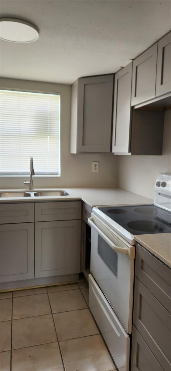 Image 9 of 19 For 9829 Grace Drive
