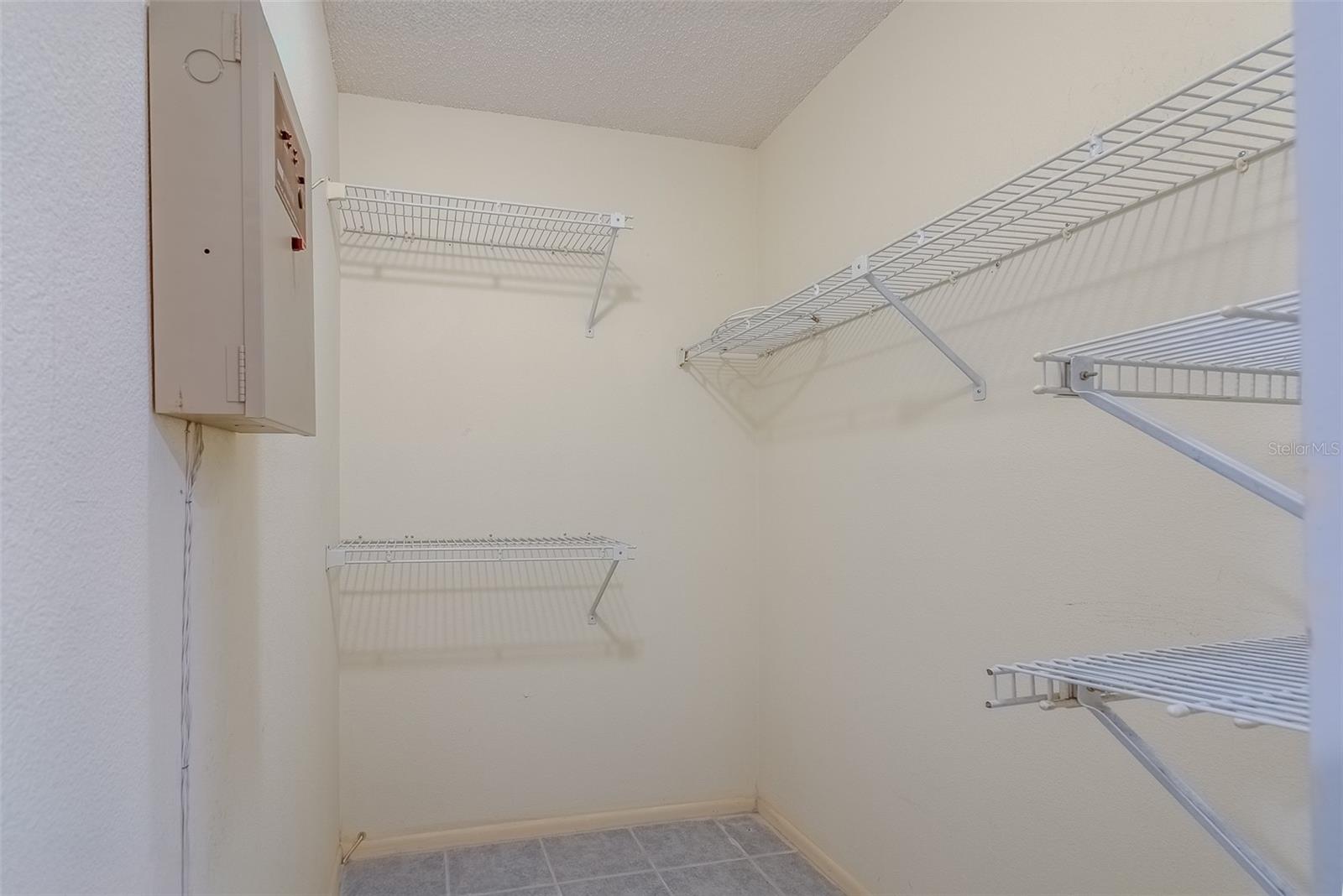 Image 20 of 43 For 2847 Rampart Circle