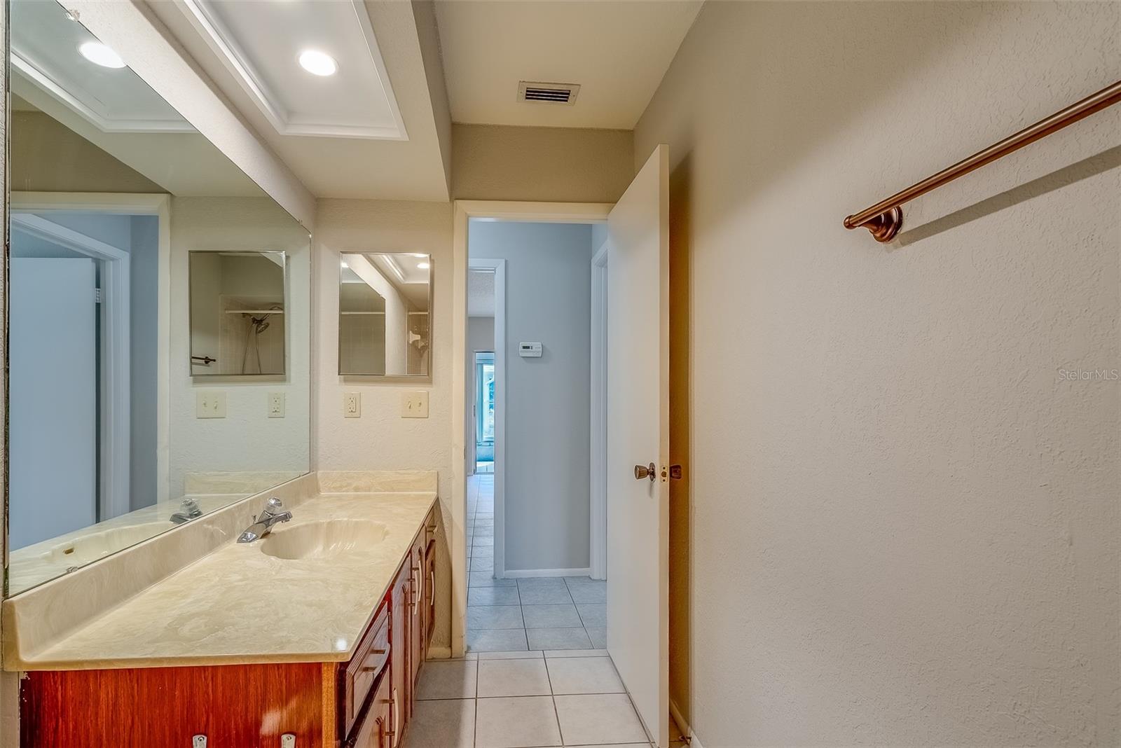 Image 24 of 43 For 2847 Rampart Circle