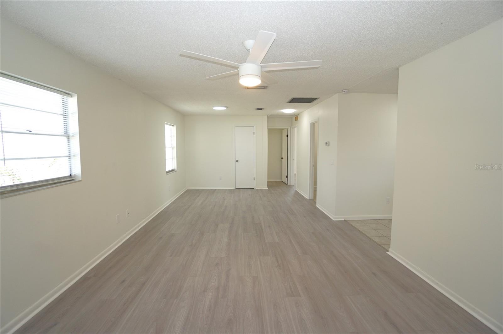 Image 8 of 11 For 4007 Cass Street