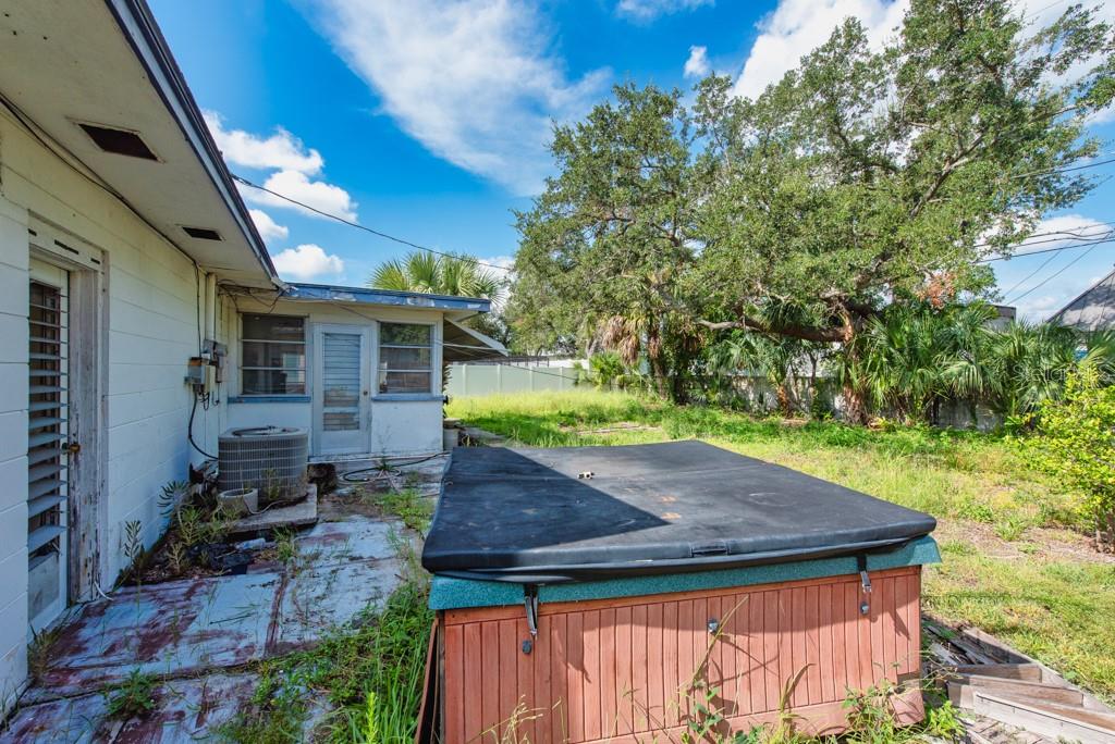 Image 18 of 25 For 9046 3rd Street N