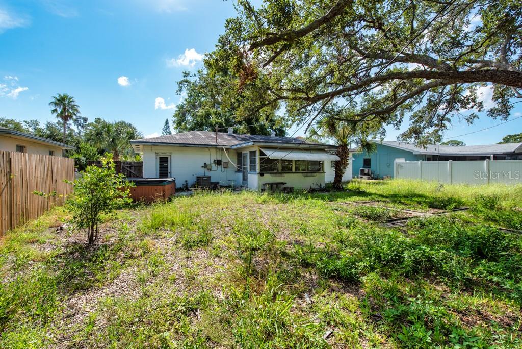 Image 20 of 25 For 9046 3rd Street N