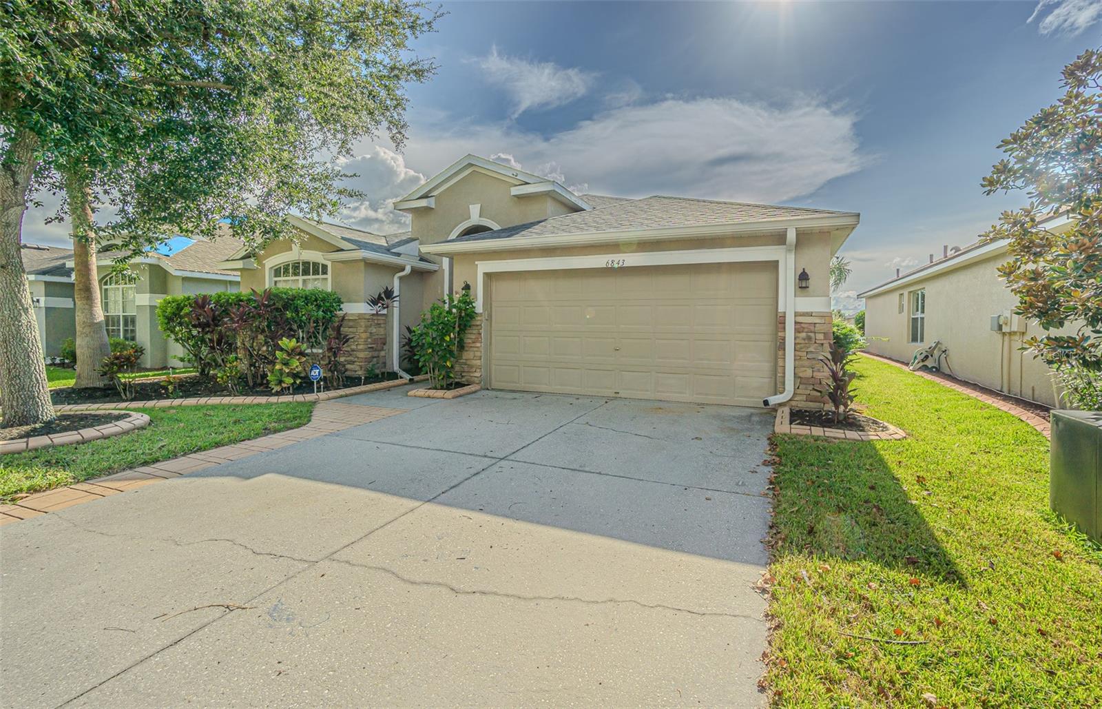 Details for 6843 Runner Oak Drive, WESLEY CHAPEL, FL 33545