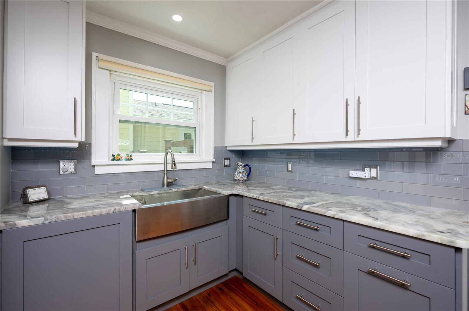 Image 13 of 40 For 1042 16th Avenue N