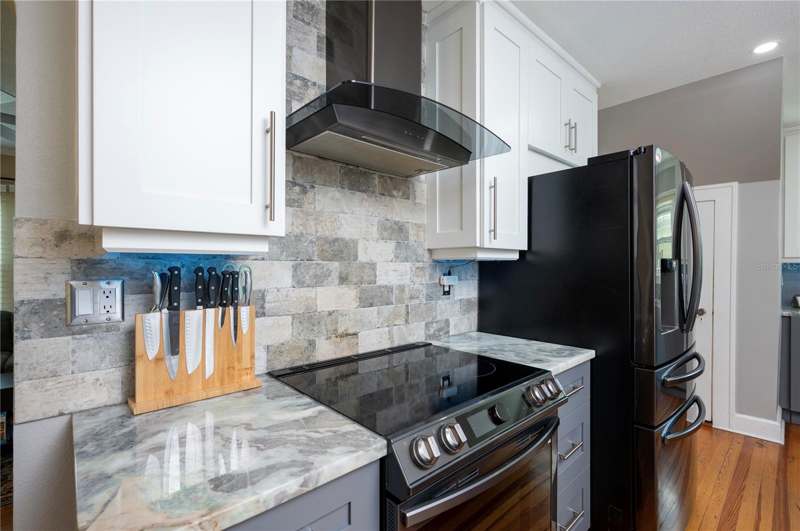 Image 14 of 40 For 1042 16th Avenue N