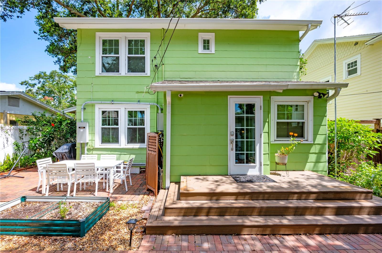 Image 30 of 40 For 1042 16th Avenue N