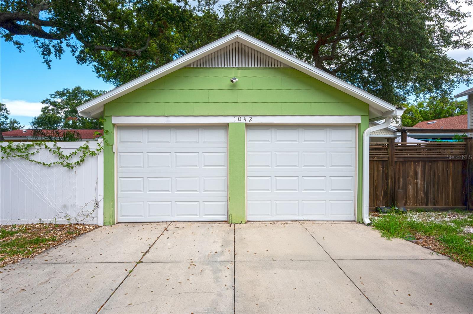 Image 35 of 40 For 1042 16th Avenue N