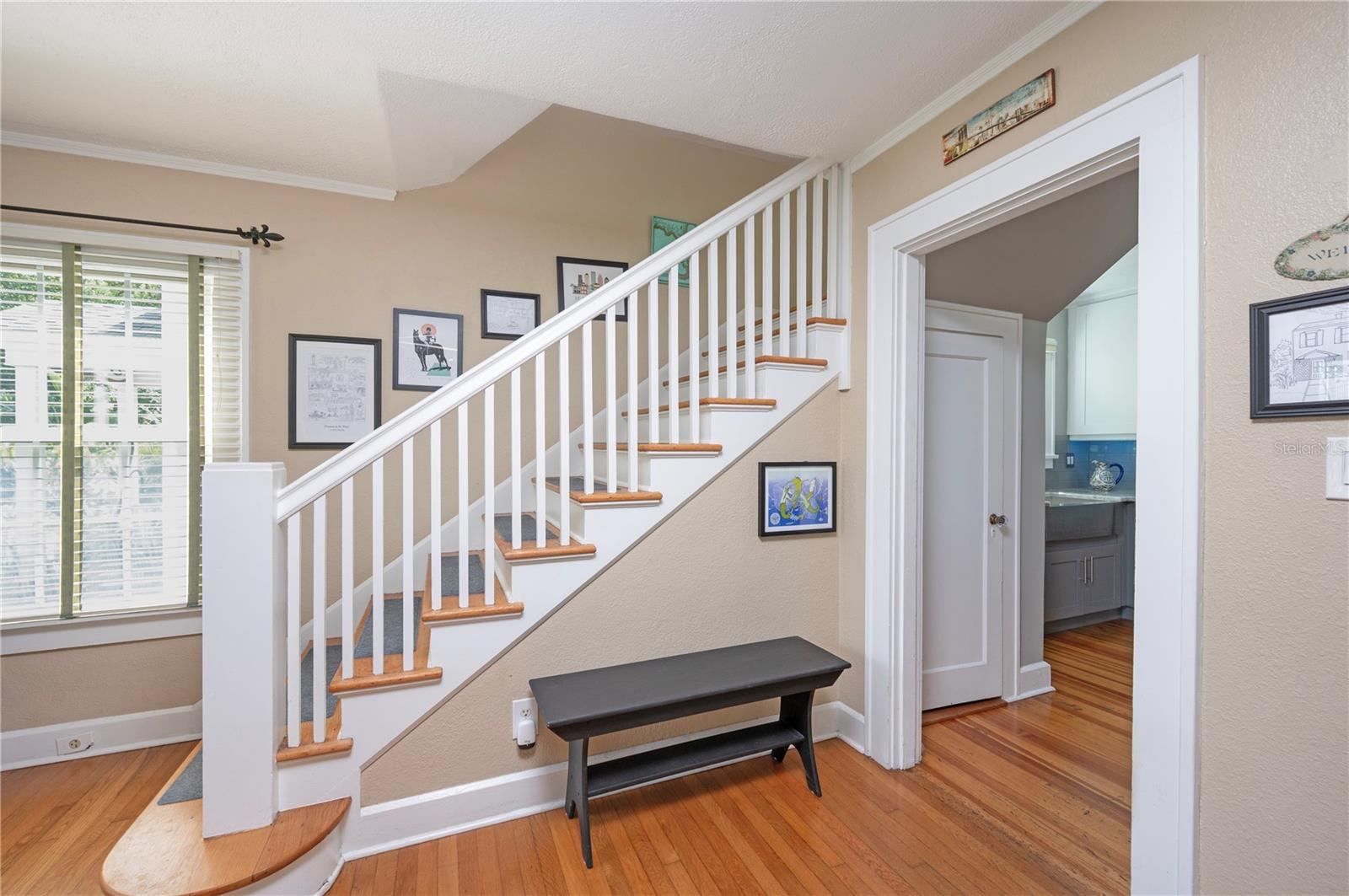 Image 6 of 40 For 1042 16th Avenue N