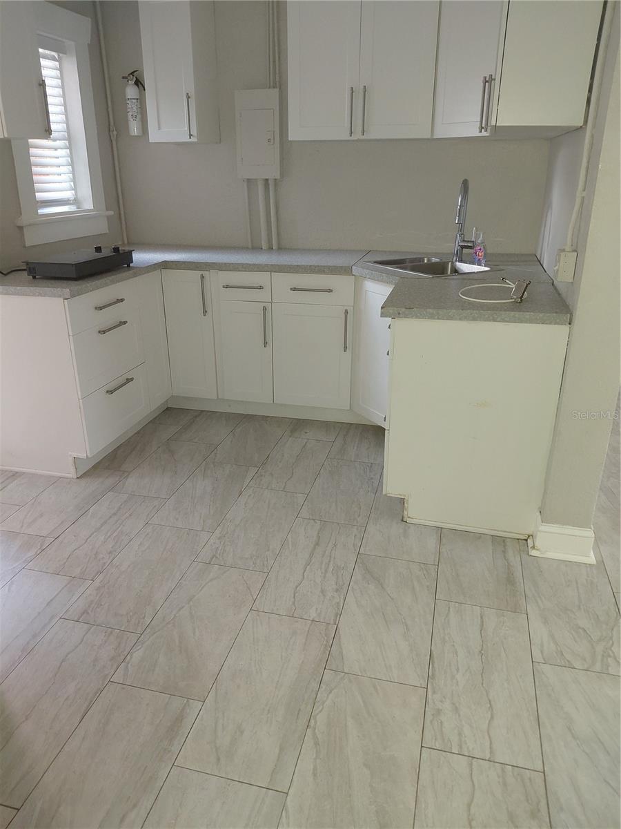 Image 6 of 13 For 2318 Highland Avenue