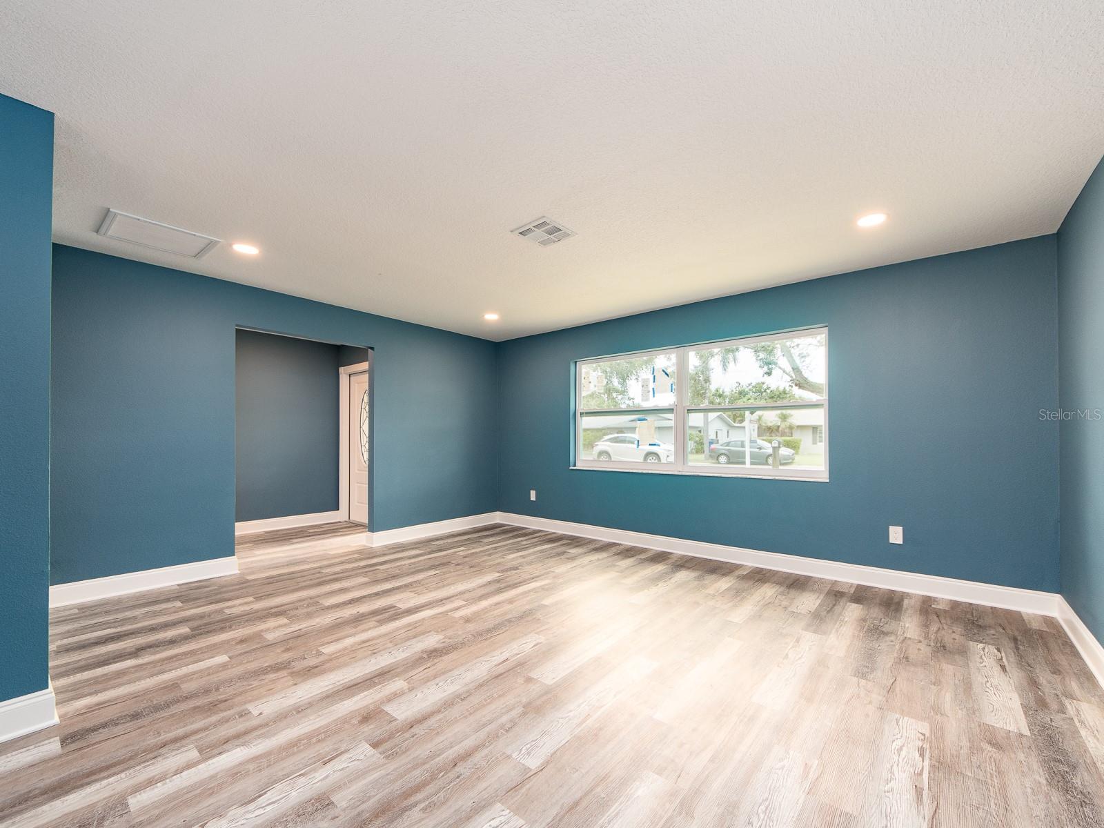Image 8 of 32 For 12766 91st Avenue