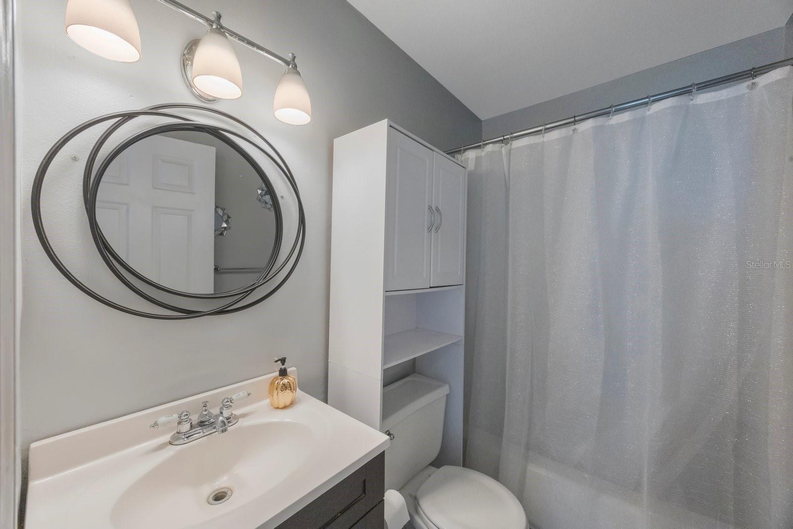 Image 14 of 27 For 3861 Regent Drive