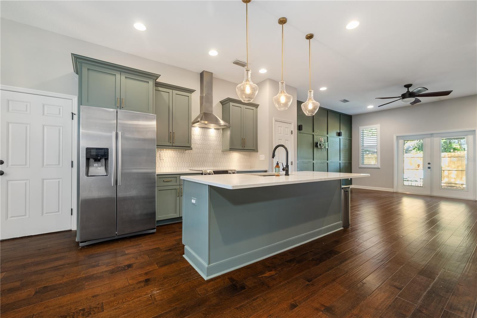 Listing photo id 9 for 3010 Ola Avenue