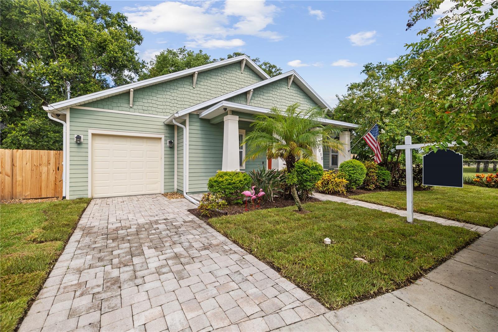 Listing photo id 0 for 3010 Ola Avenue
