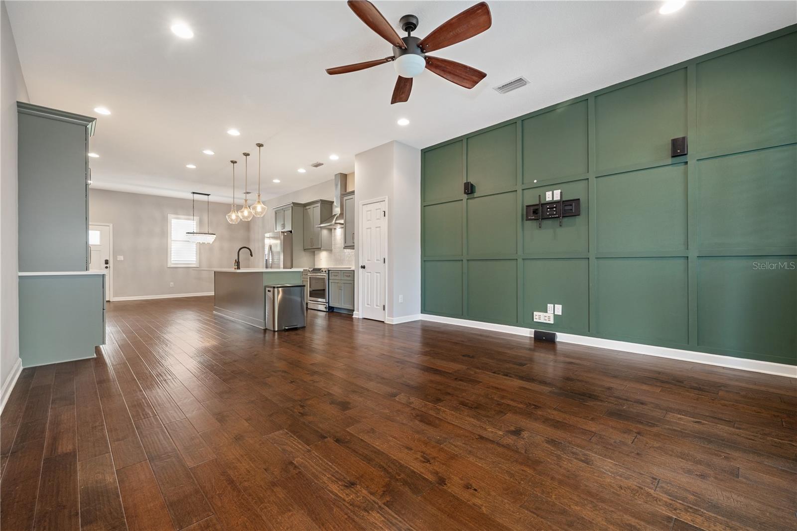 Listing photo id 19 for 3010 Ola Avenue