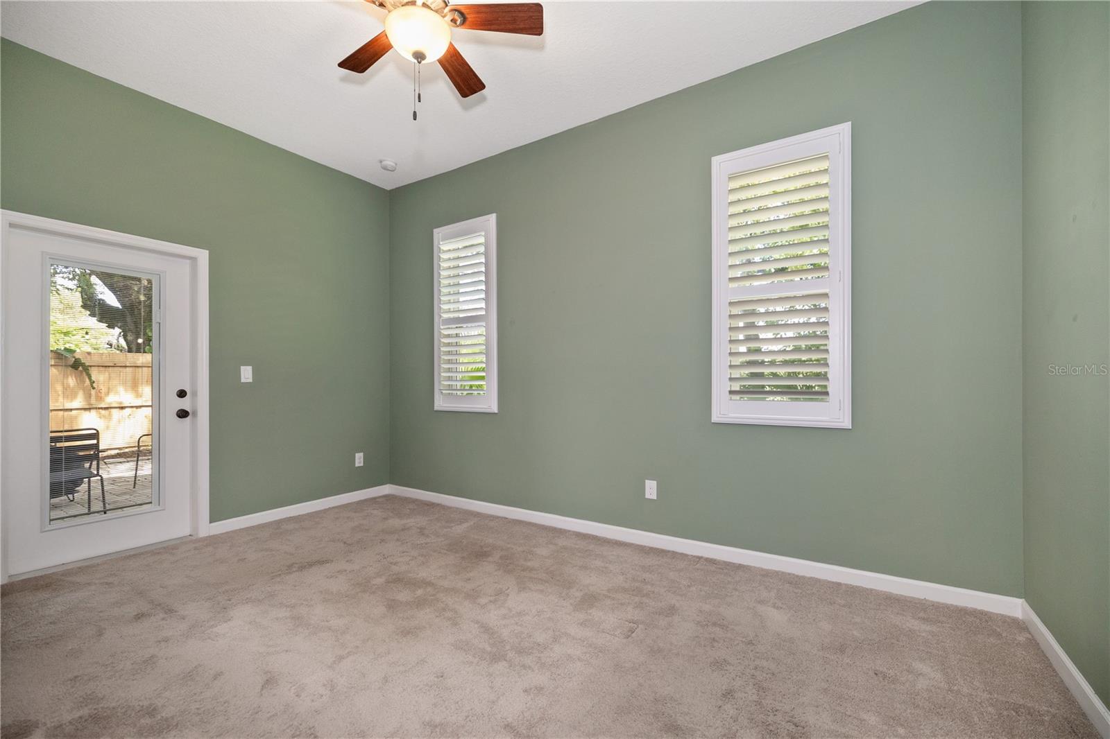 Listing photo id 28 for 3010 Ola Avenue