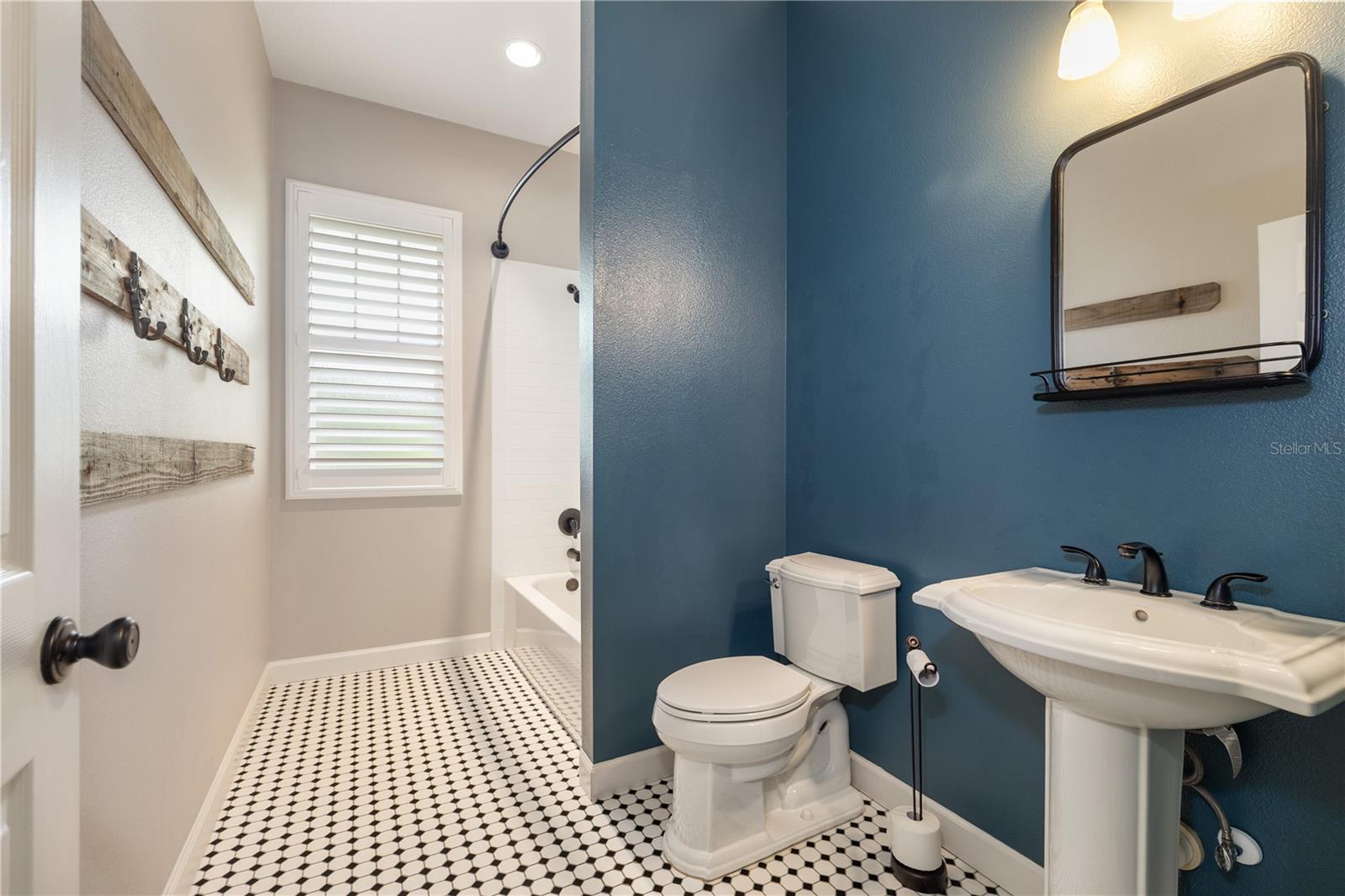 Listing photo id 43 for 3010 Ola Avenue