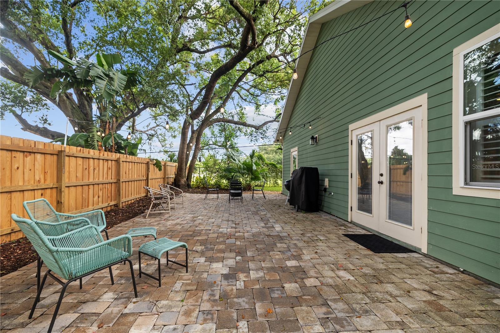 Listing photo id 48 for 3010 Ola Avenue