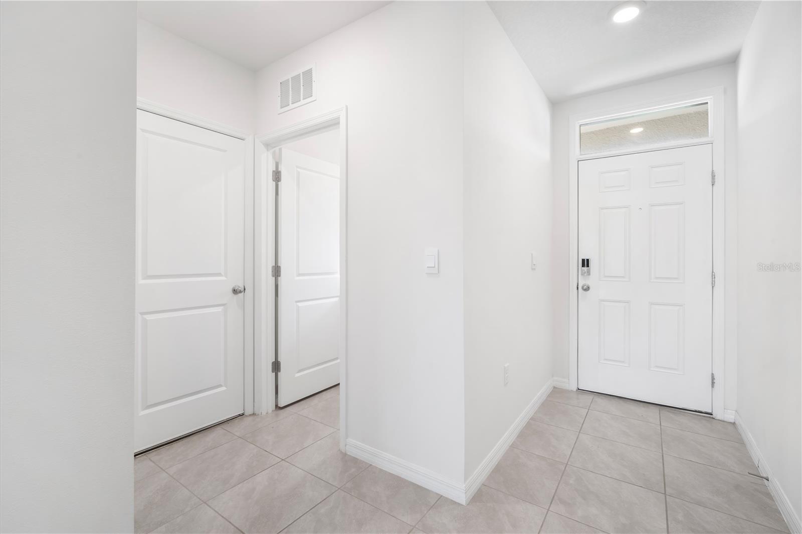 Image 4 of 23 For 35694 Sunflower Hill Drive
