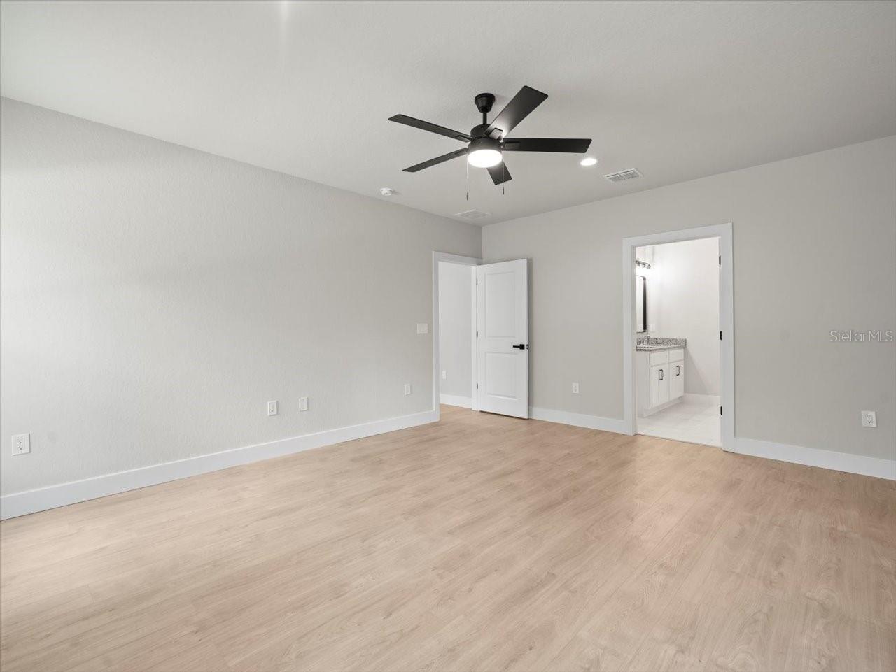 Image 13 of 19 For 16204 Malden Road