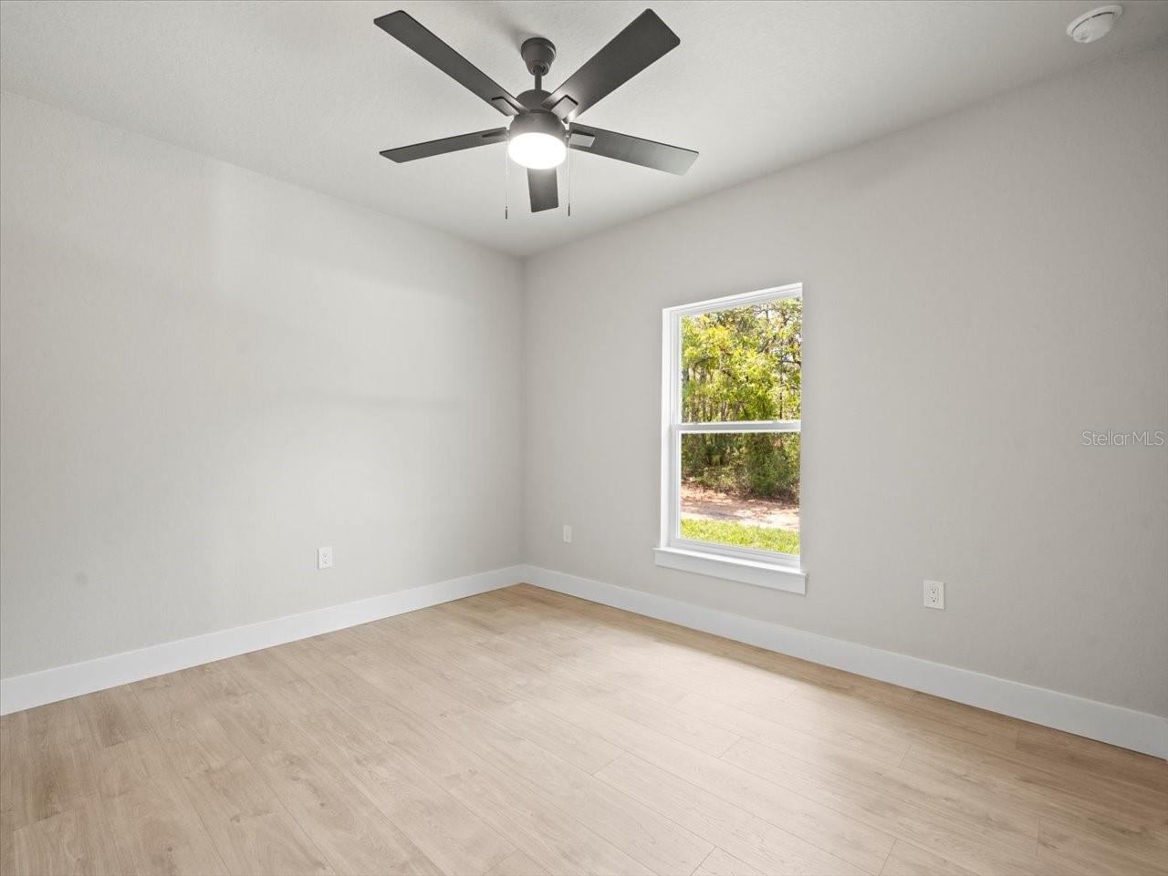 Image 16 of 19 For 16204 Malden Road