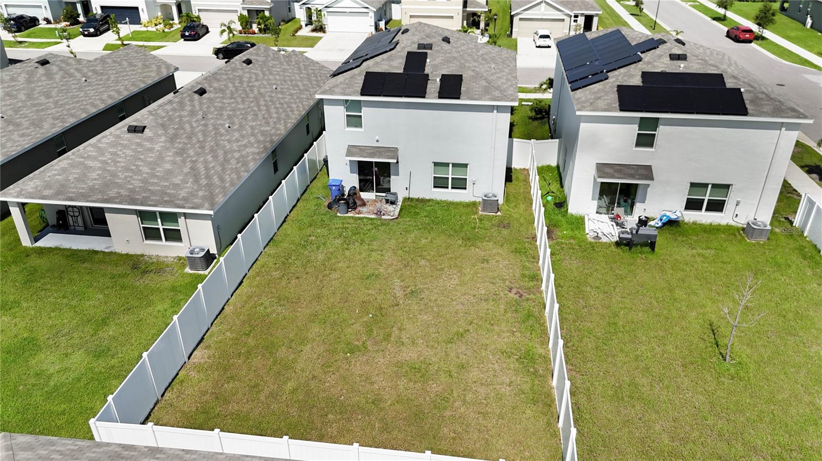 Image 11 of 17 For 671 Sunlit Coral Street