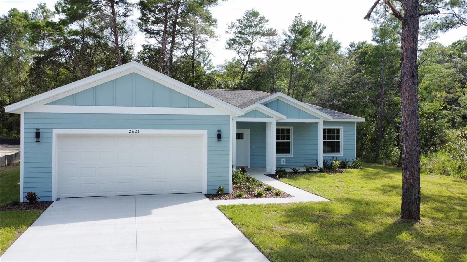 Listing photo id 0 for 2621 Clearwood Street