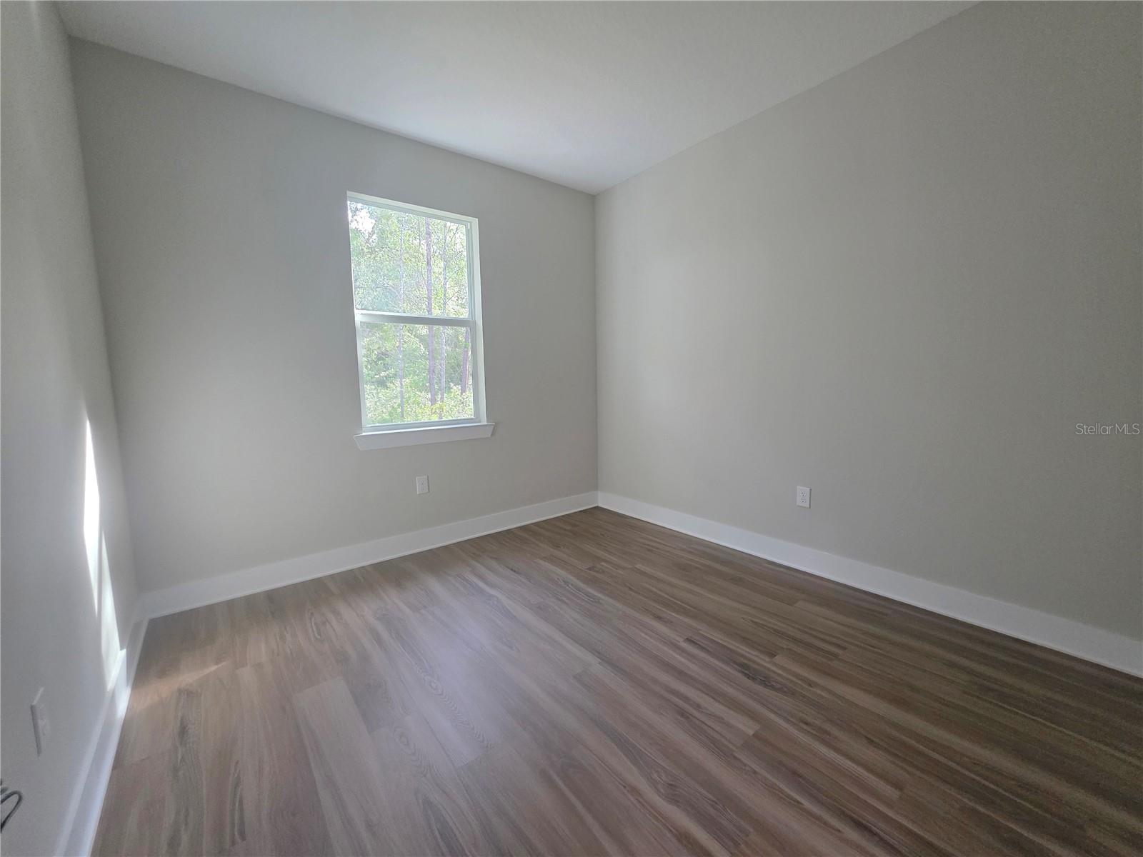 Listing photo id 20 for 2621 Clearwood Street