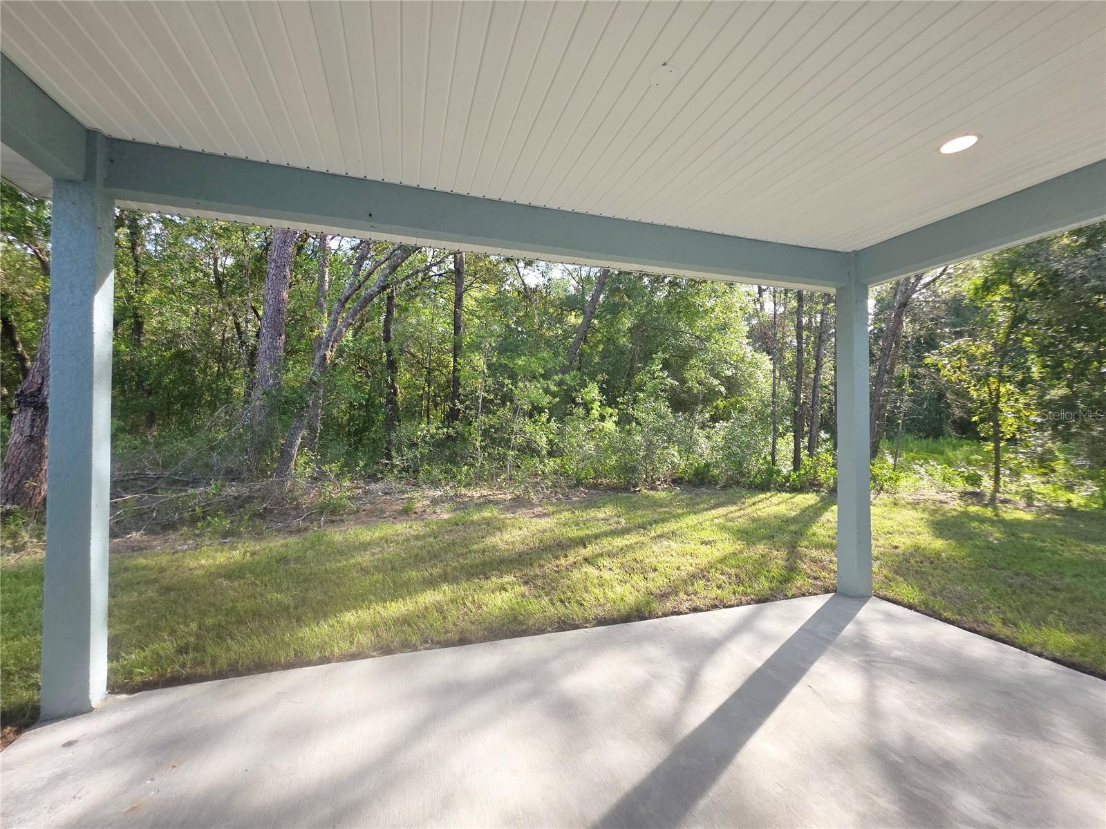 Listing photo id 28 for 2621 Clearwood Street