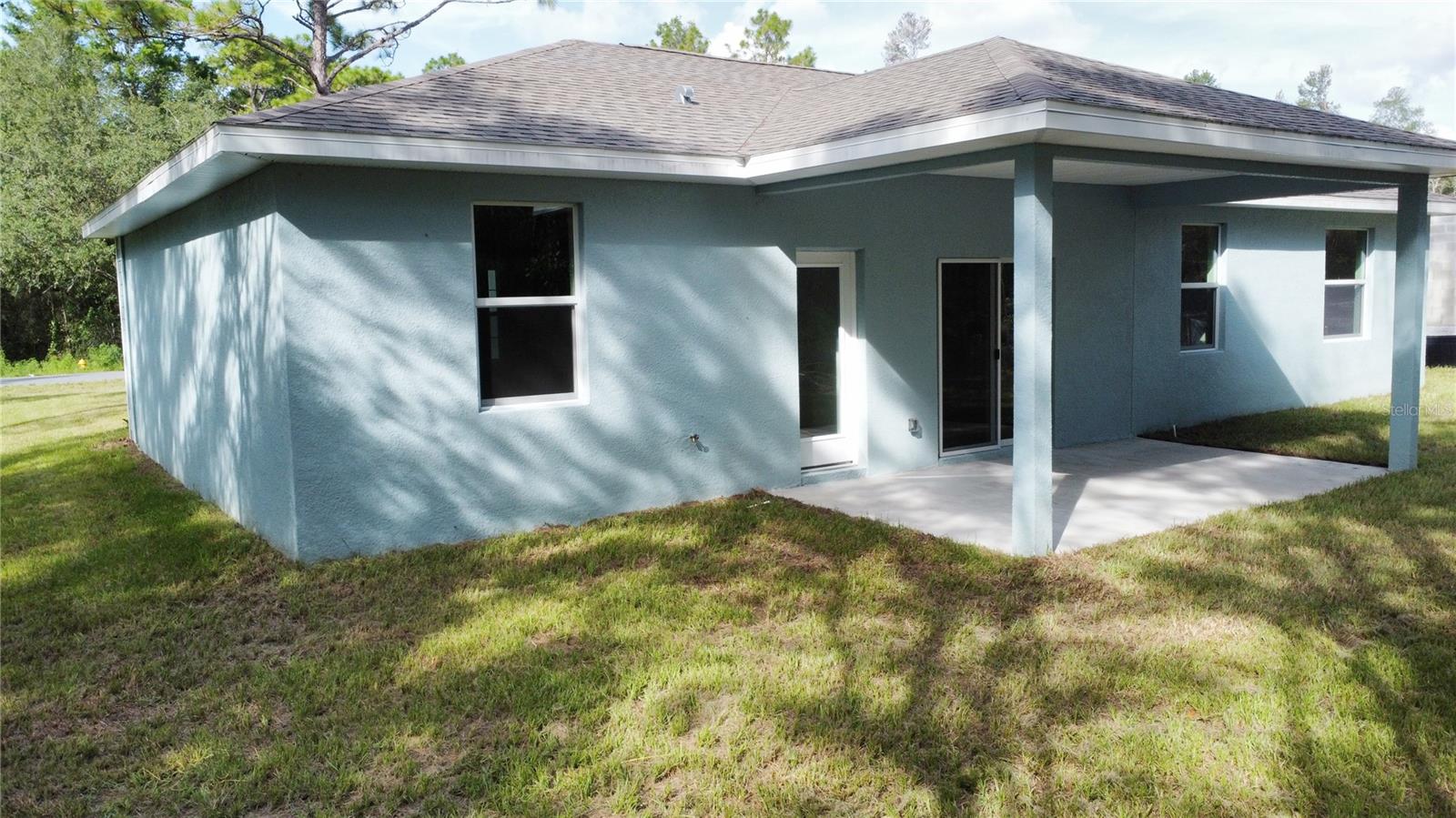 Listing photo id 32 for 2621 Clearwood Street